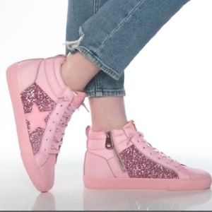 Sz 10 Vintage Havana Barbie “Alexis” pink glitter star sneakers-new in dust bag
